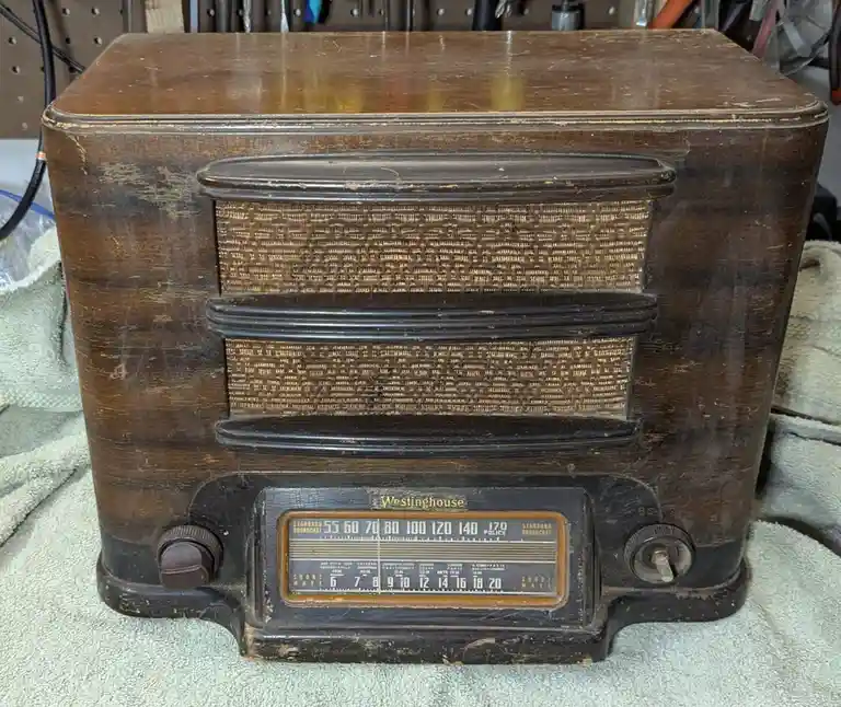 Transforming a Positive Grid Spark 40 Amp into a Vintage Westinghouse Console Radio