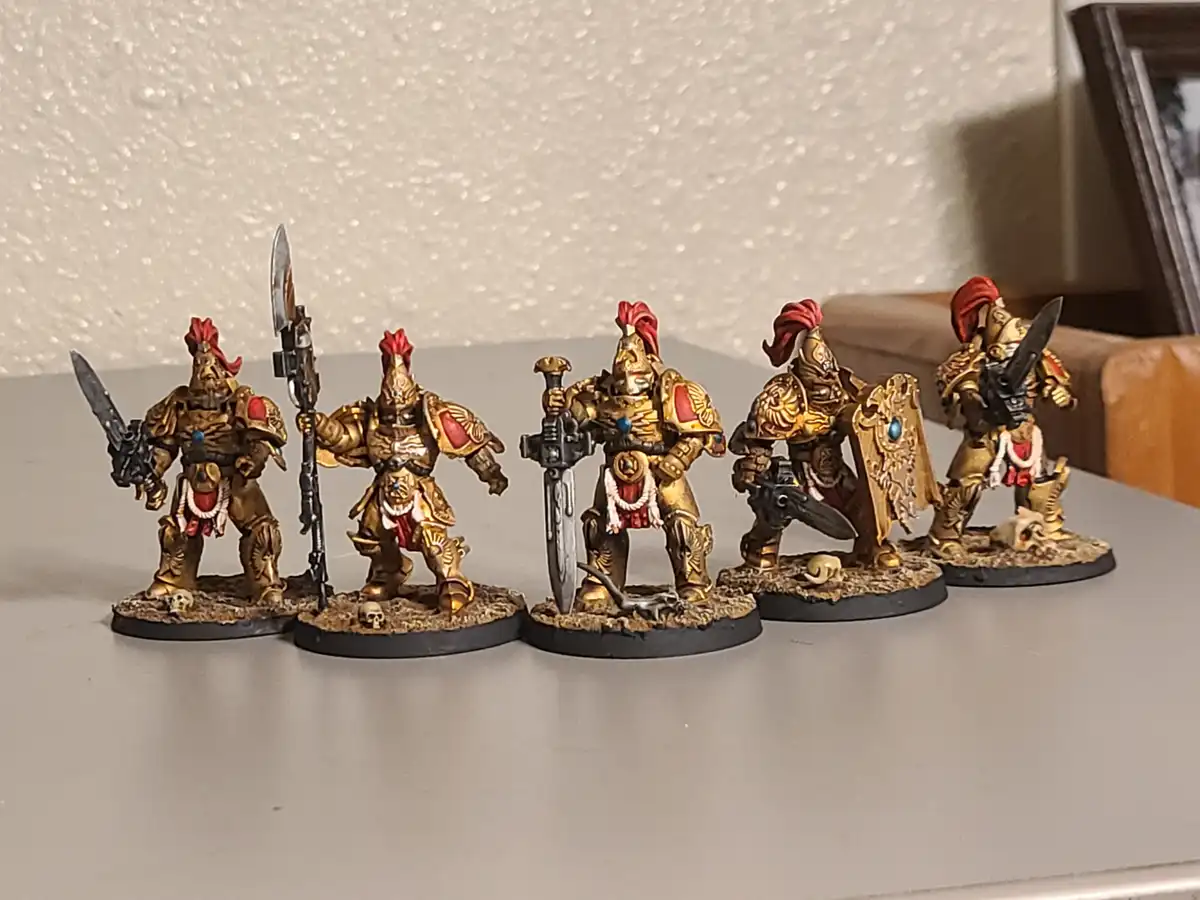 Custodians on standby to defend the Imperium from its enemies