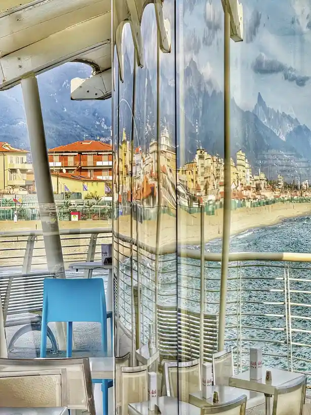 Exploring Versilia