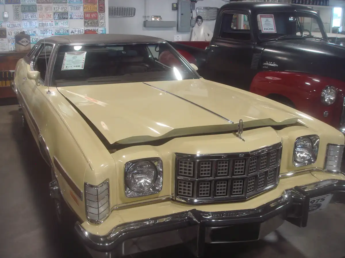 The Classic 1975 Ford Elite Hardtop Coupe: A Timeless Beauty