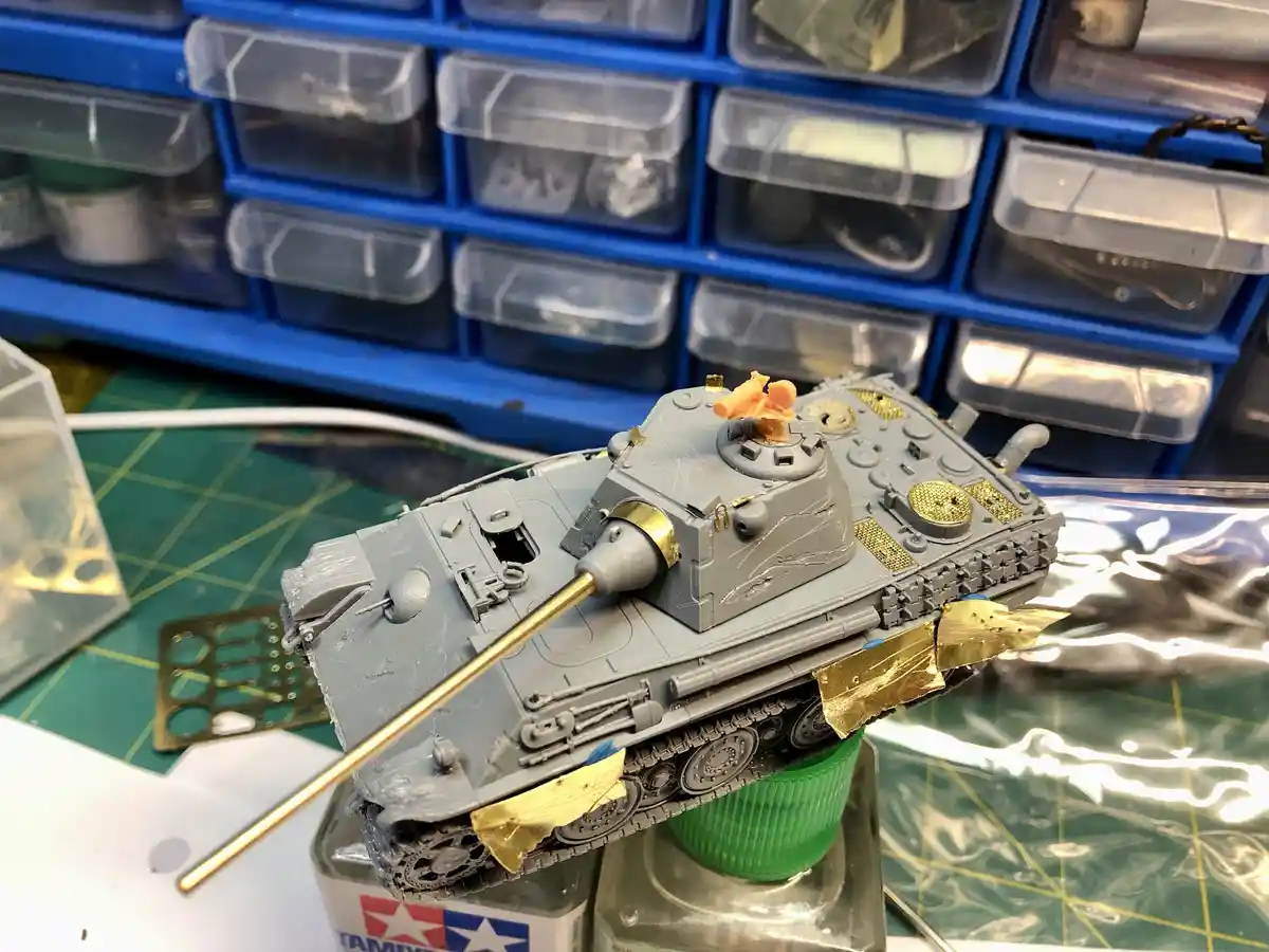 In-progress: Vespid Panther model at 1/72 scale
