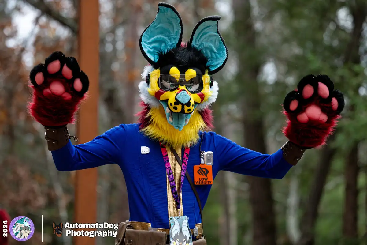 A Daily Snapshot from a Furry Photographer - Day 513