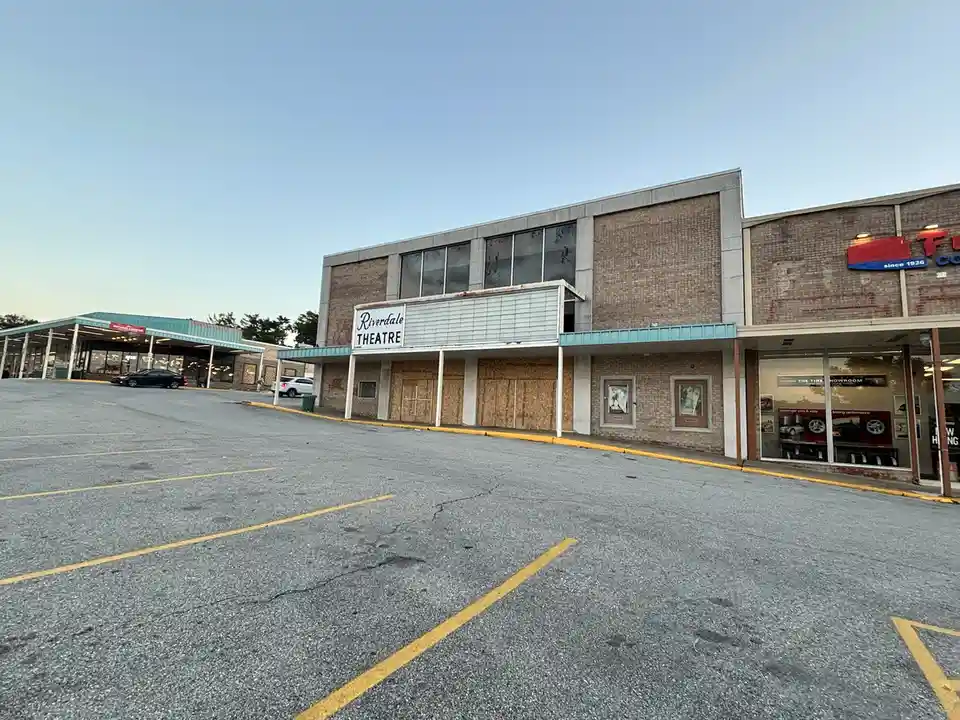 Exploring the Wonders of Riverdale Plaza