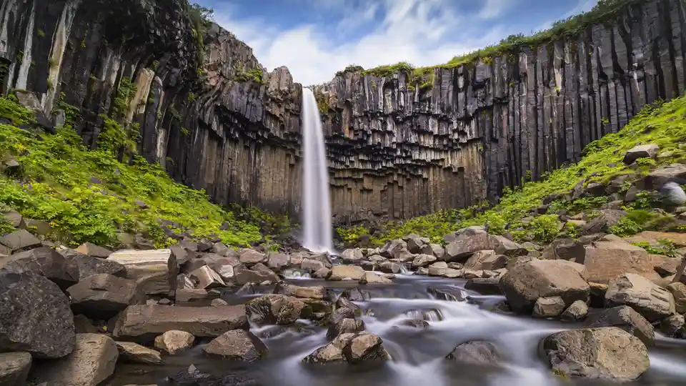 When Geology and Geometry Collide