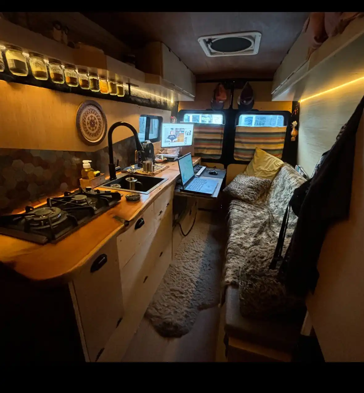 The Ultimate Sprinter Desk Setup for Maximum Productivity