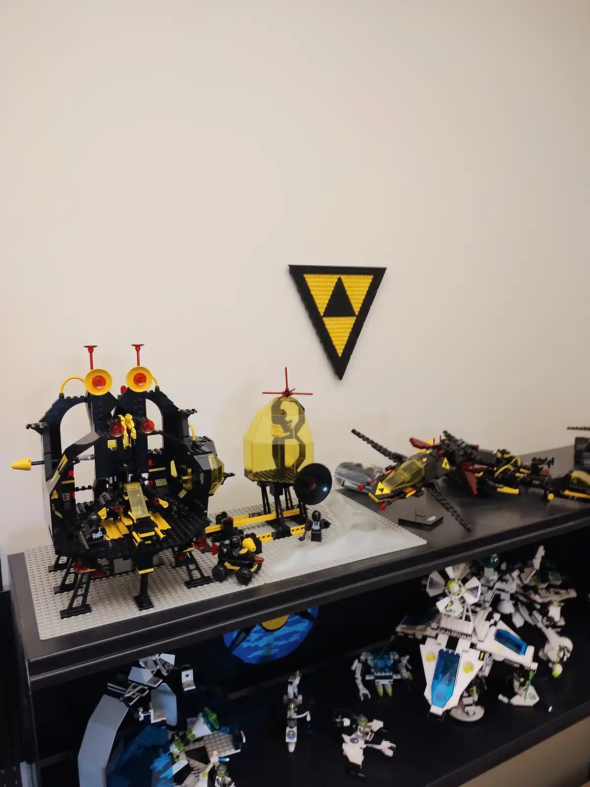 Completing the Lego Blacktron I Series: A Collector's Dream!