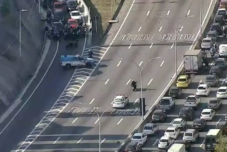 Brazil's Bold Move: Shutting Down a Major Highway for a Life-Saving Liver Transport