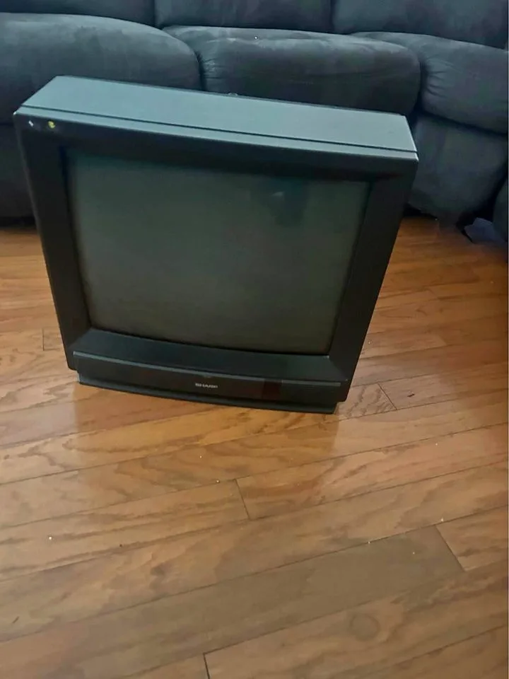 Vintage Sharp 20" CRT TV from July '90 - A blast from the past!