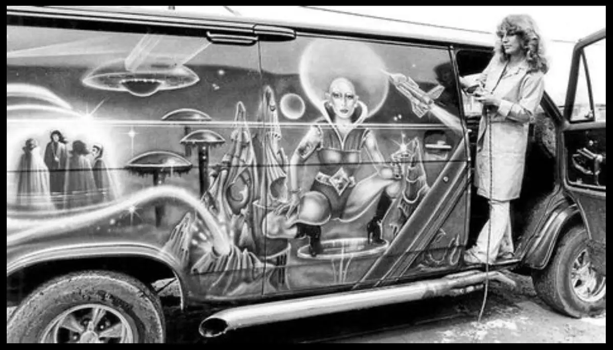 Reviving the Trend of Airbrushed Sci-Fi and Fantasy Vans: Who's In for Chicks and Swords on a Rusty Chevy?