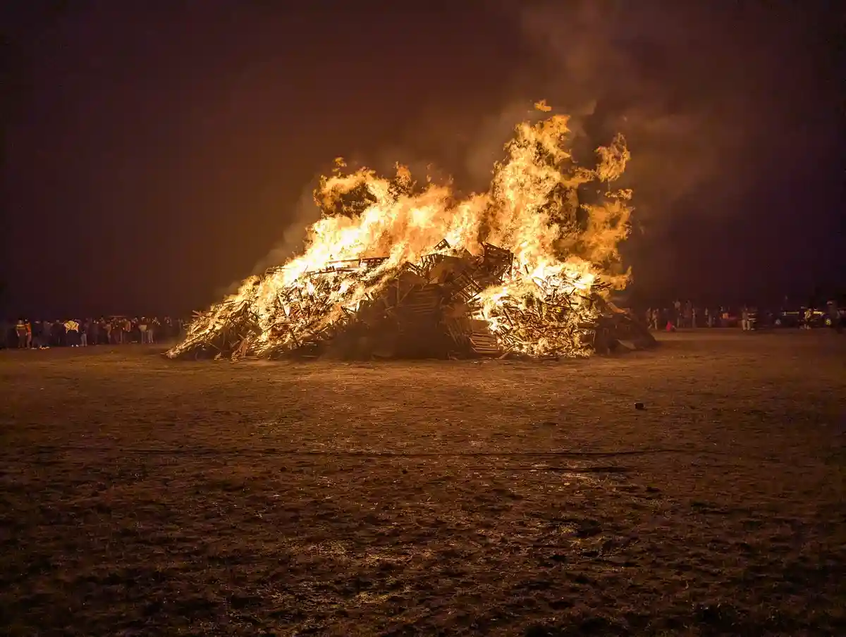 The Epic Hull Bonfire Experience