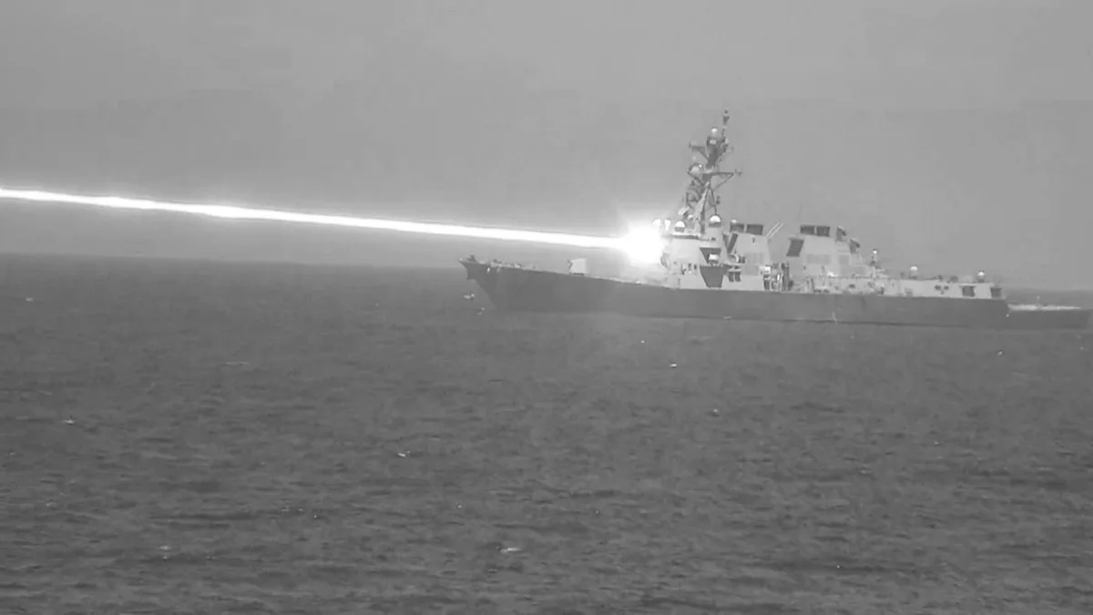 Check Out This Stunning Photo of the U.S. Navy's Arleigh Burke-Class Destroyer