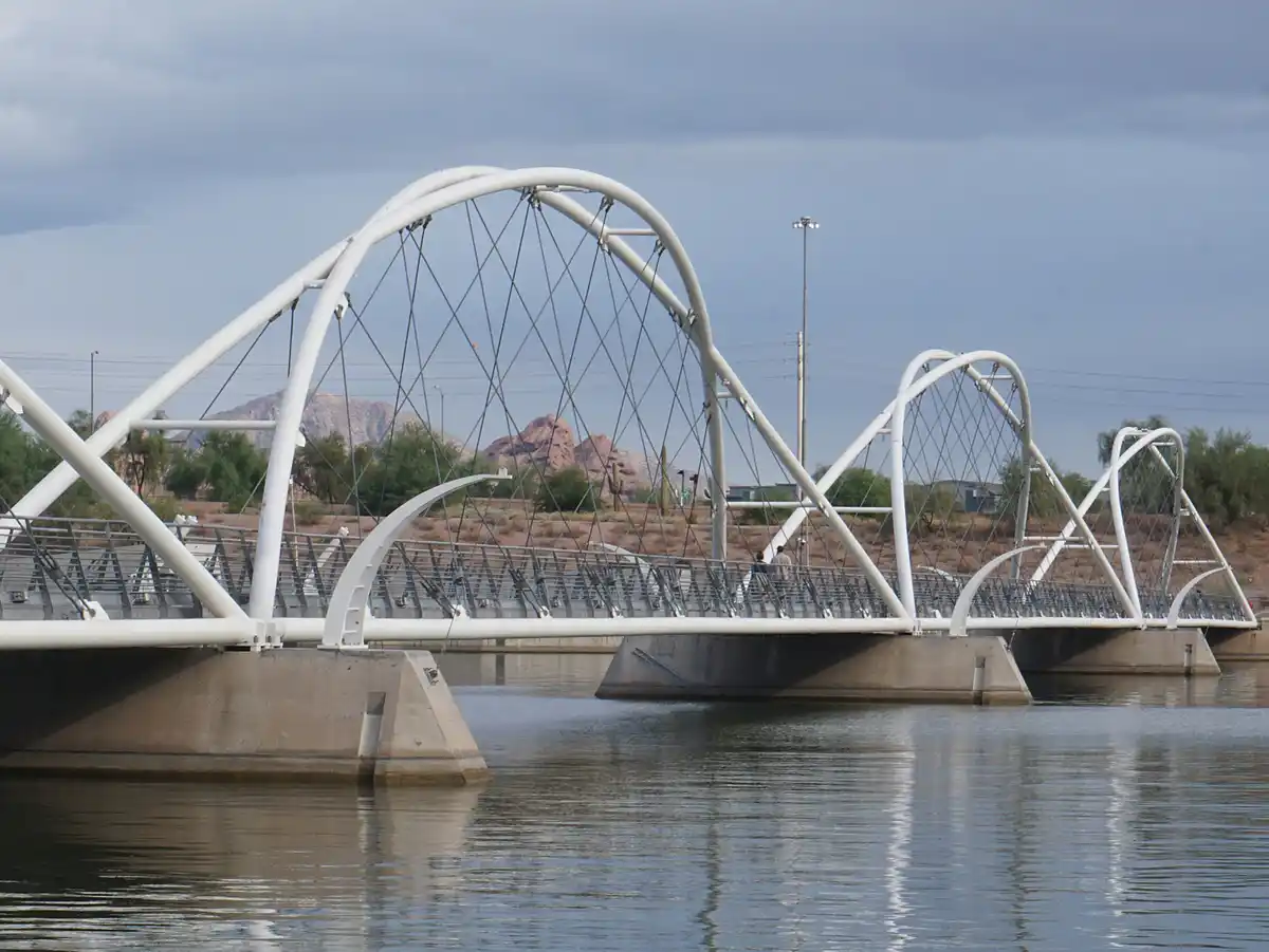Exploring the Rio Salado Pathway: From Tempe Town Lake to Dobson Rd