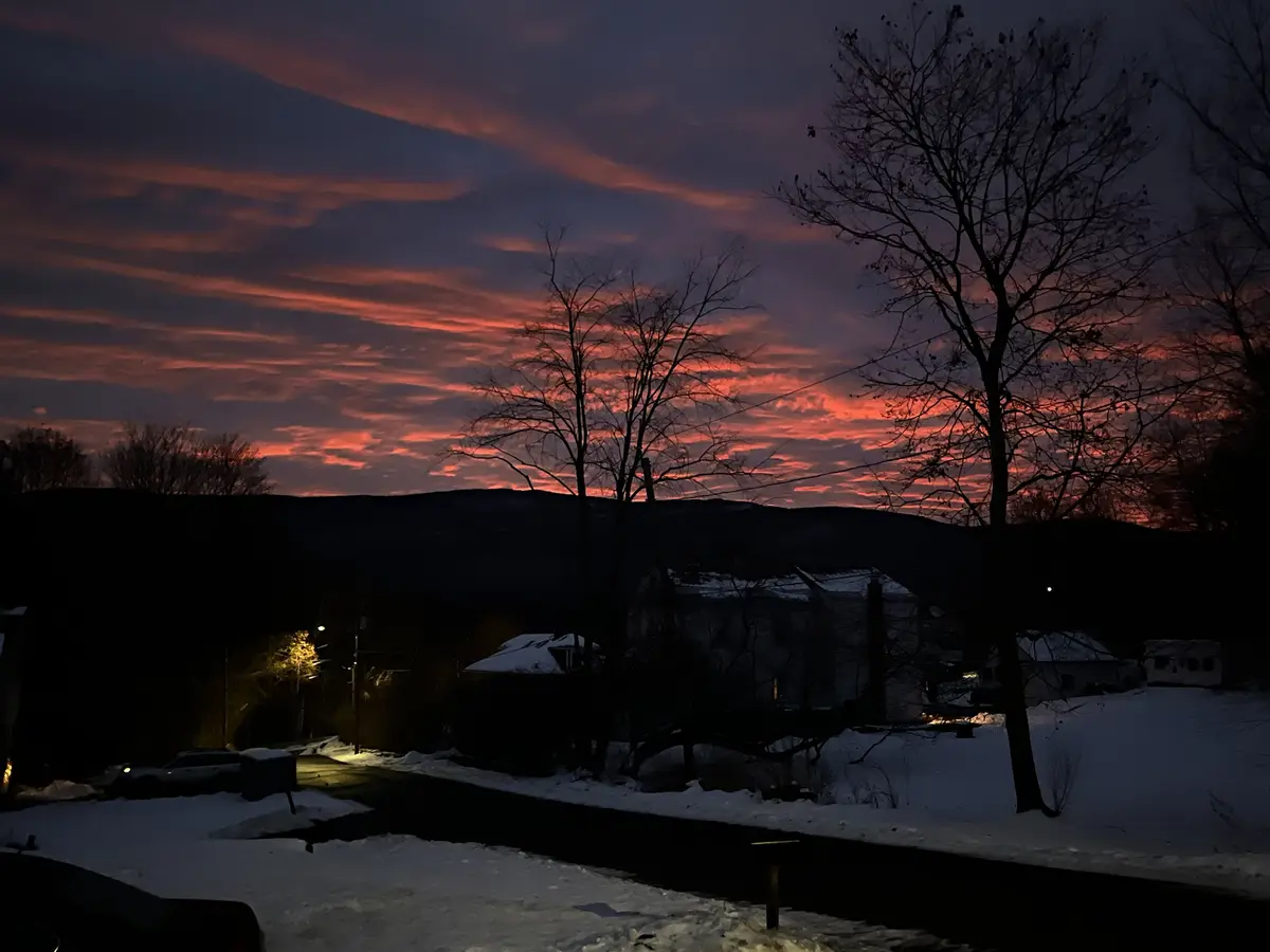 A Stunning Pre-Dawn Glow: Nature's Early Morning Masterpiece