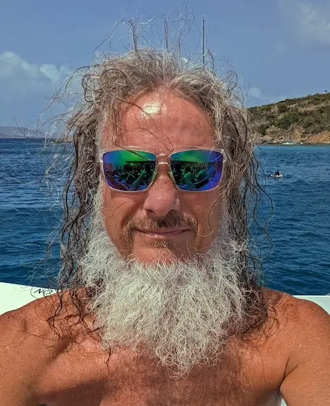 Sending warm Christmas wishes from a tropical paradise!