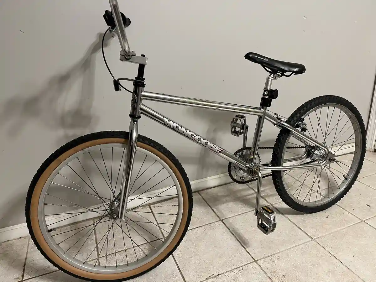 The Classic 1996 Mongoose Cruiser Expert: A Timeless Ride