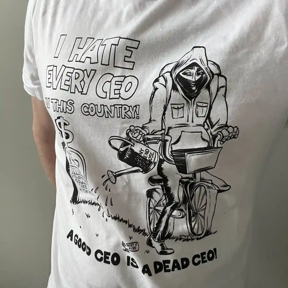 Rosalarian's bold statement: 'I HATE EVERY CEO' shirt.