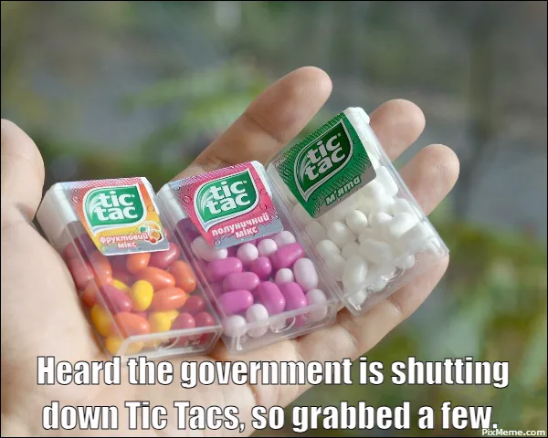 A hand holds three open Tic Tac containers showing different flavors: fruit, vanilla, and mint. The overlaid text reads…