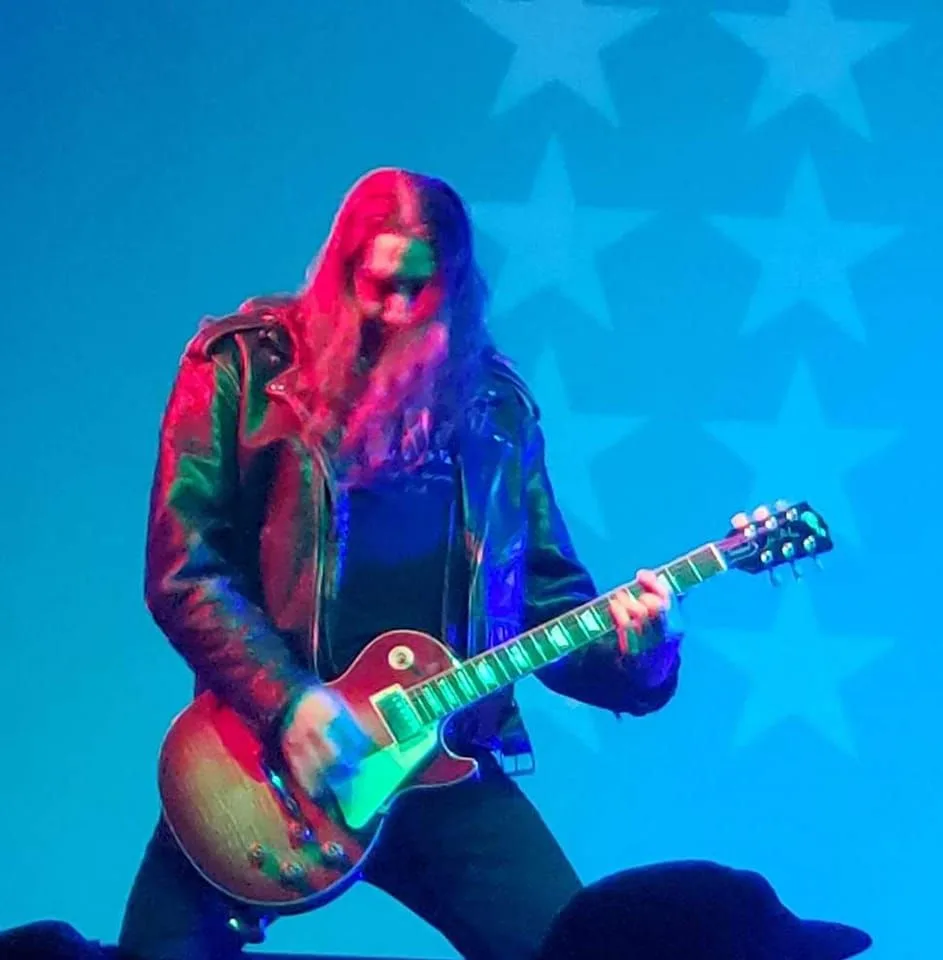 Rocking Around the Christmas Tree with Metal Vibes!
